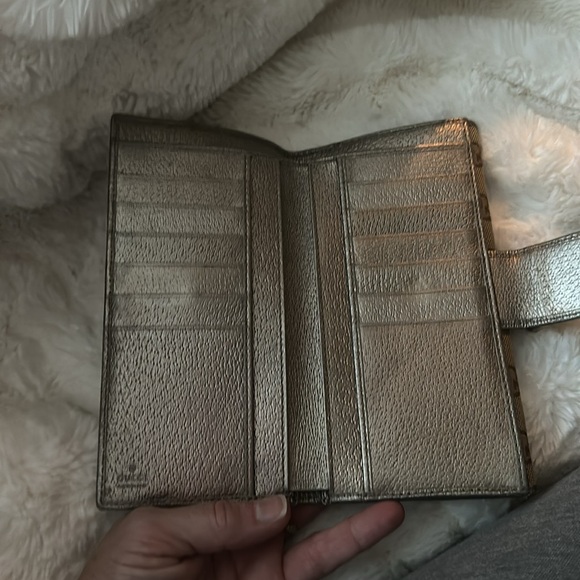 GUCCI Flap/Snap wallet GG Canvas leather trim authentic snap are tight - Picture 5 of 12